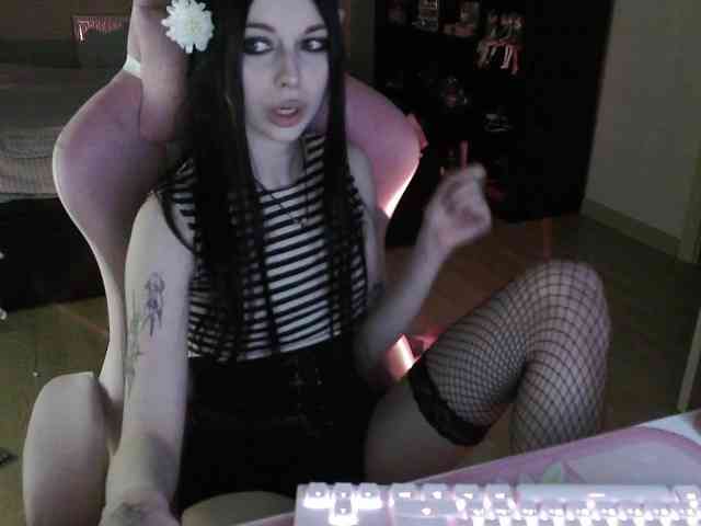 dolls_tear webcam