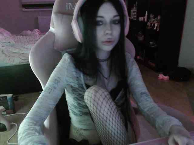 dolls_tear webcam