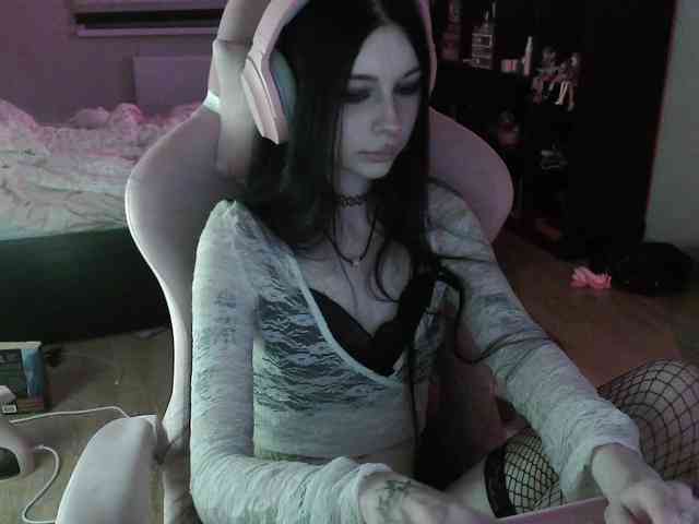 dolls_tear webcam