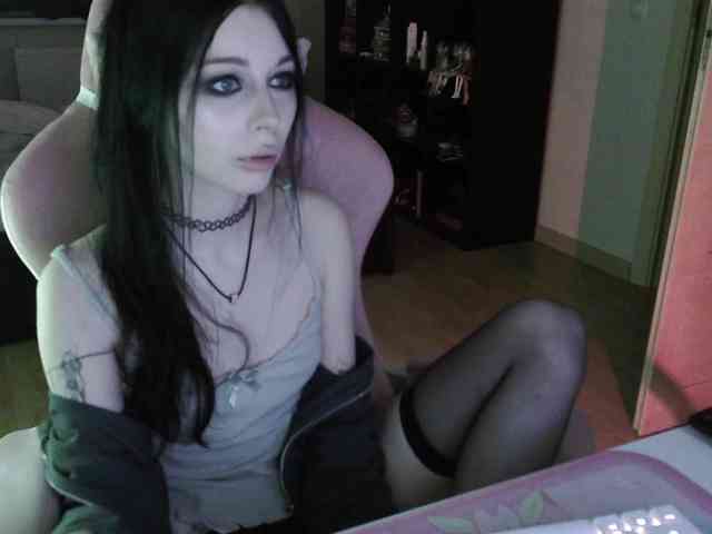 dolls_tear webcam