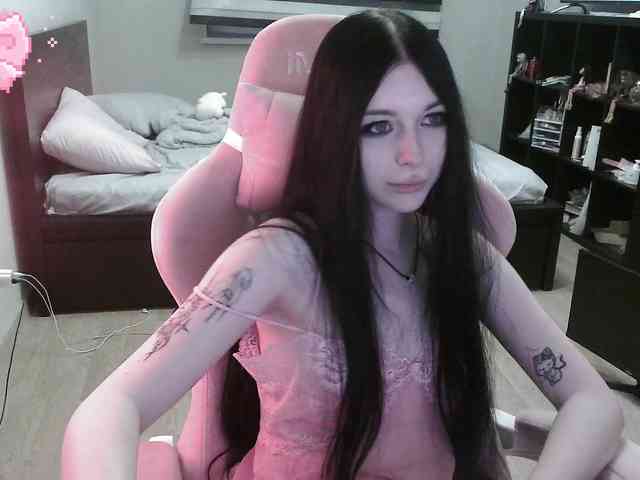 dolls_tear webcam