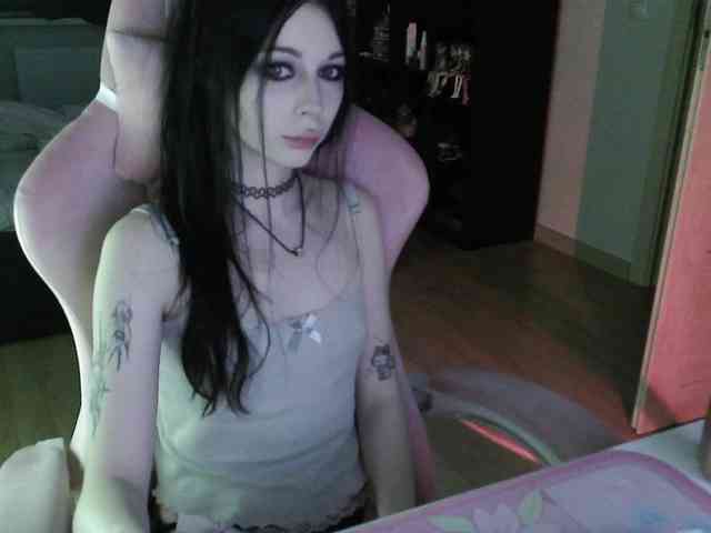 dolls_tear webcam