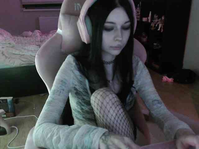 dolls_tear webcam