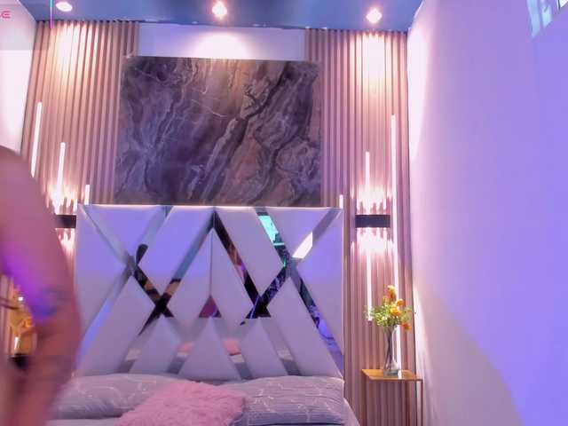 Valery-wang Live Cam on BongaCams