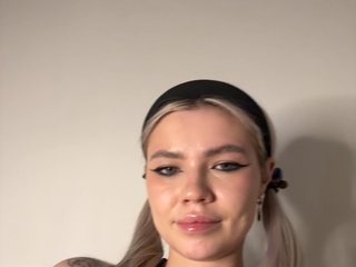 EmmaGoodGirl Porn Show