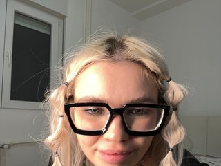 EmmaGoodGirl Porn Show