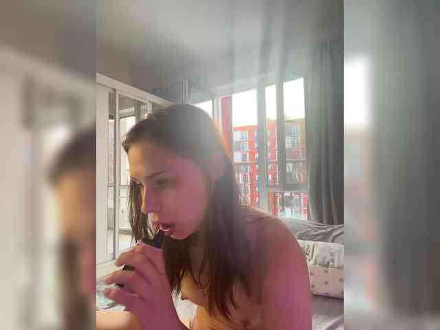 Emmagoodgirl Live Webcam on BongaCams
