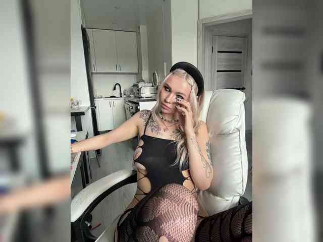 Emmagoodgirl Live Webcam on BongaCams