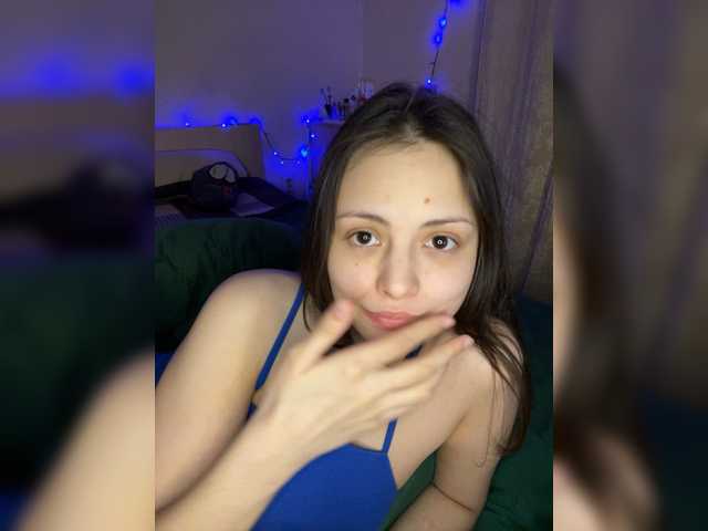 SilverSaya's BongaCams show and profile