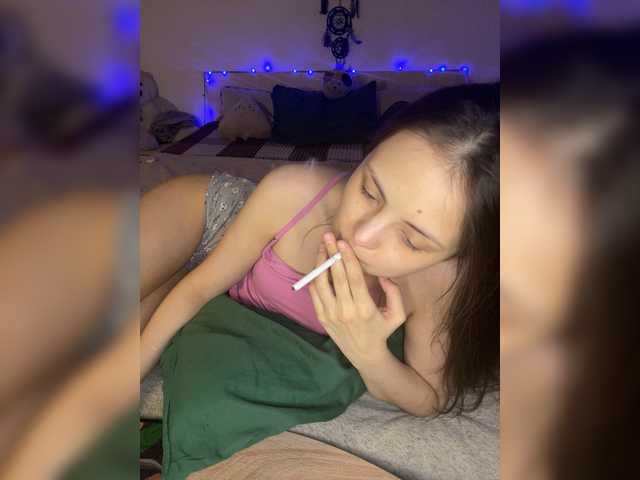 SilverSaya's BongaCams show and profile