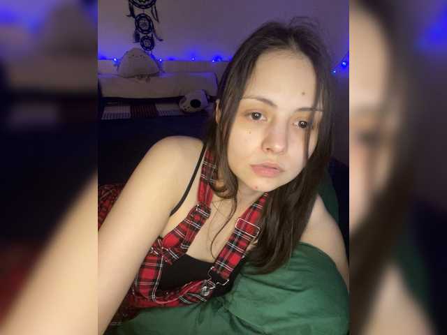 SilverSaya's BongaCams show and profile