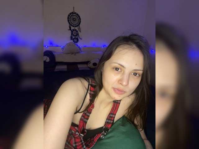 SilverSaya's BongaCams show and profile