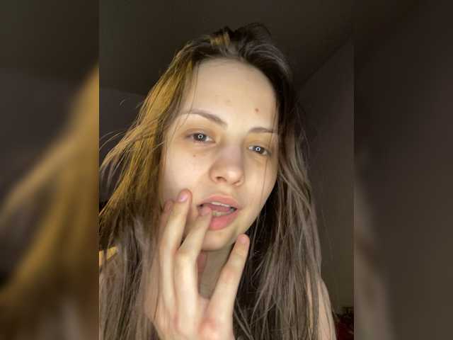 Profile and Statistics for SilverSaya on BongaCams