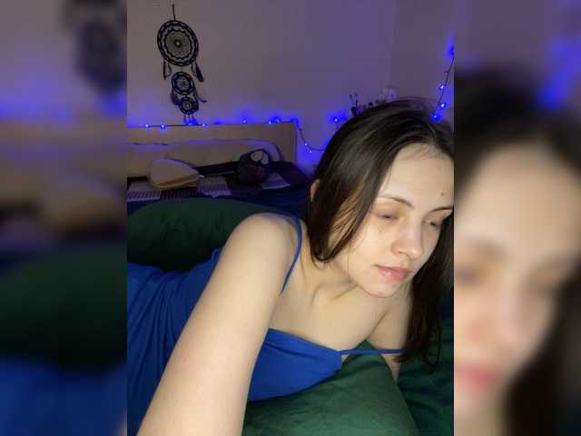 SilverSaya's BongaCams show and profile