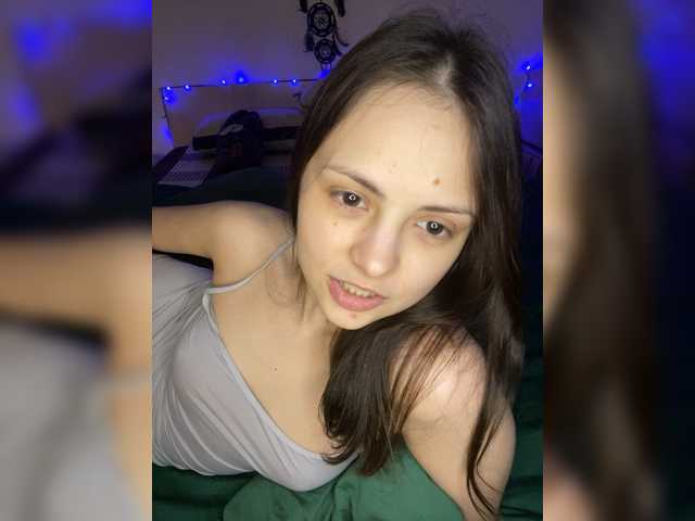 SilverSaya's BongaCams show and profile