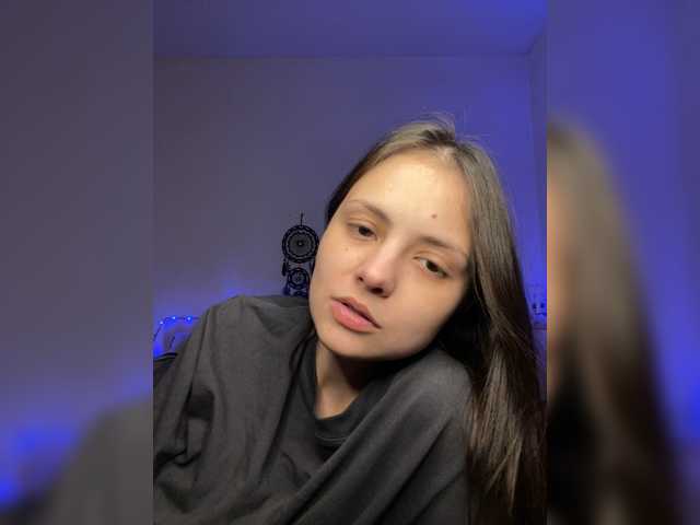 SilverSaya's BongaCams show and profile