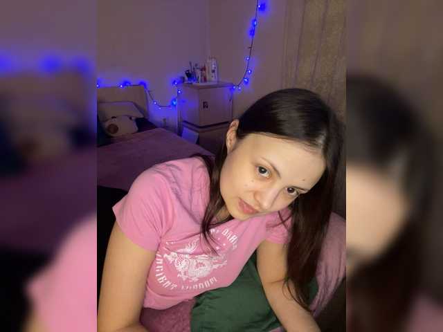 SilverSaya's BongaCams show and profile