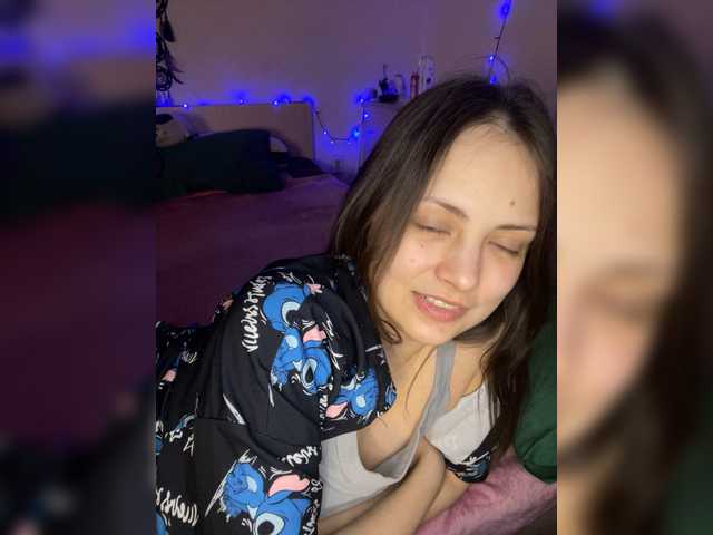 SilverSaya's BongaCams show and profile