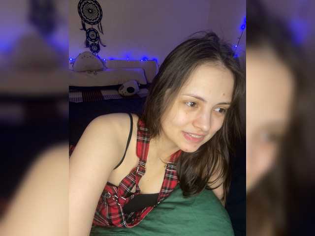 SilverSaya's BongaCams show and profile