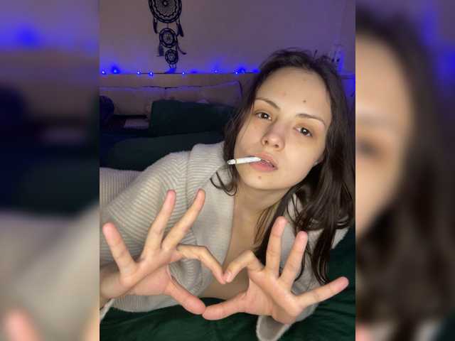 SilverSaya's BongaCams show and profile