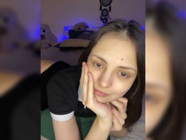 SilverSaya's BongaCams show and profile