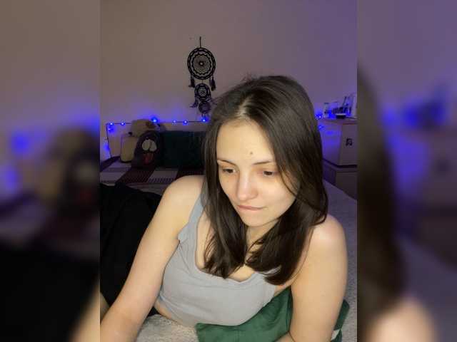 SilverSaya's BongaCams show and profile