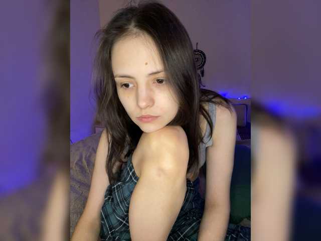 SilverSaya's BongaCams show and profile