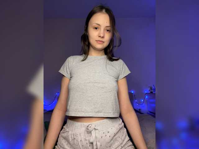 SilverSaya's BongaCams show and profile