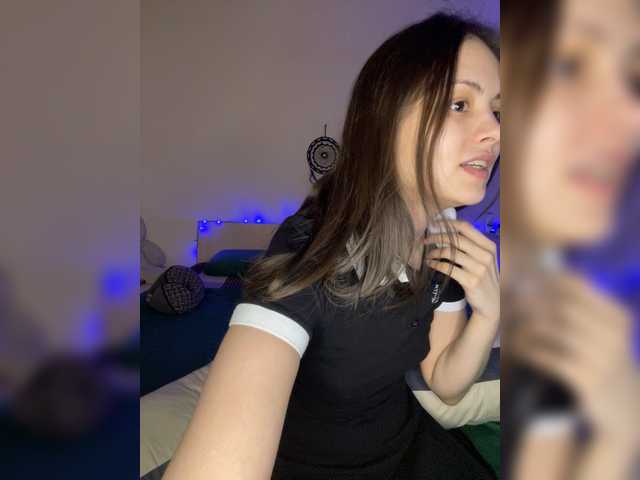 SilverSaya's BongaCams show and profile