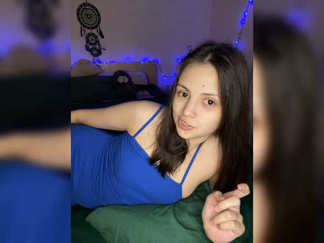 SilverSaya's BongaCams show and profile