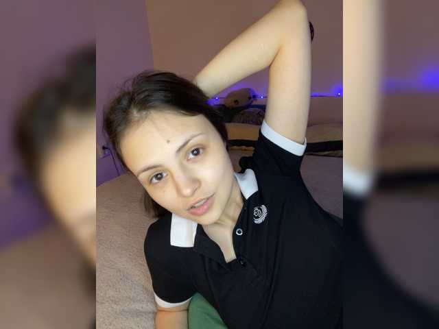 SilverSaya's BongaCams show and profile