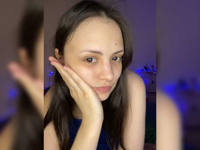 SilverSaya's BongaCams show and profile