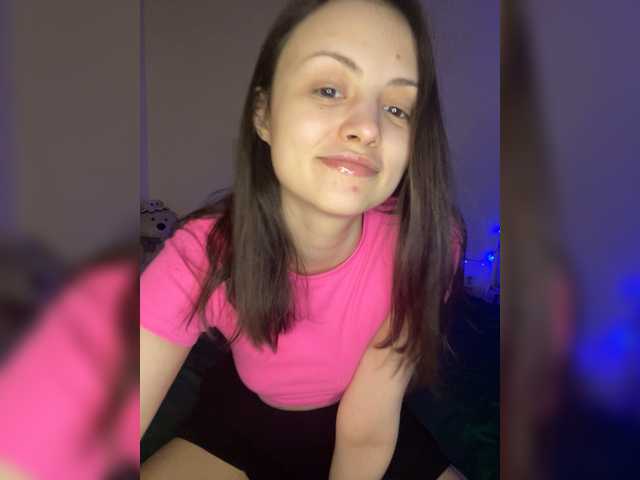 SilverSaya's BongaCams show and profile