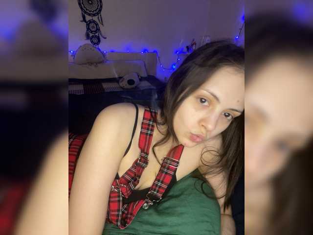 SilverSaya's BongaCams show and profile