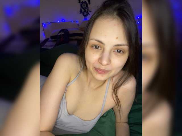 SilverSaya's BongaCams show and profile