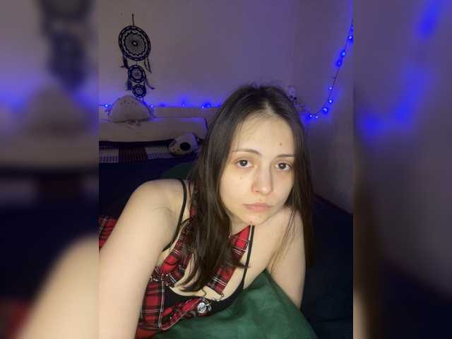 SilverSaya's BongaCams show and profile