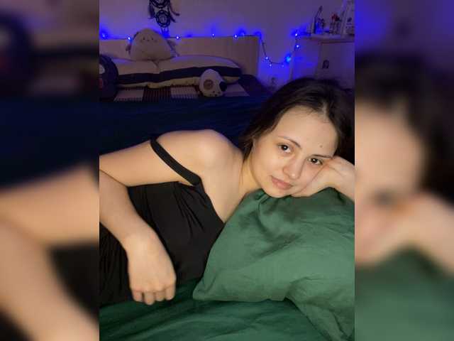 SilverSaya's BongaCams show and profile