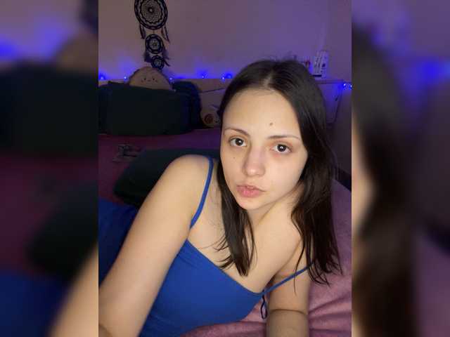 SilverSaya's BongaCams show and profile