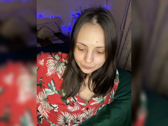 SilverSaya's BongaCams show and profile