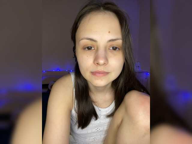 SilverSaya's BongaCams show and profile