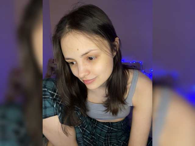 SilverSaya's BongaCams show and profile