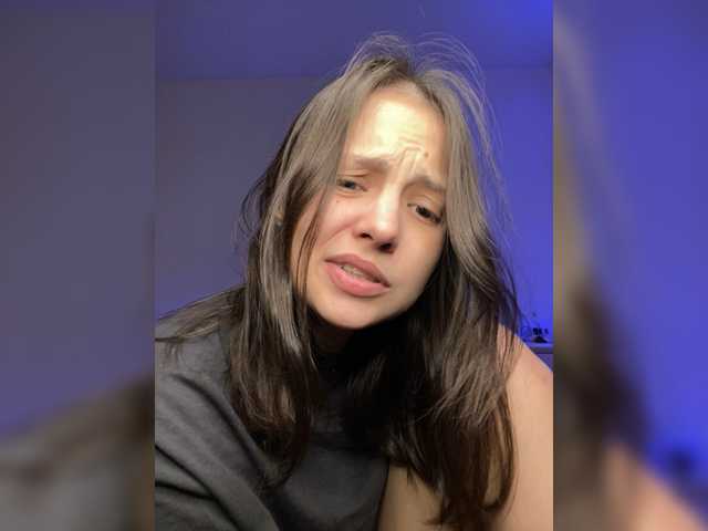 SilverSaya's BongaCams show and profile