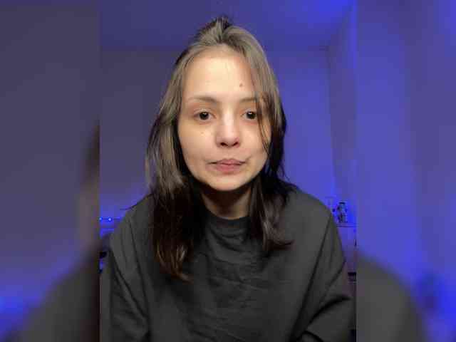 SilverSaya Live Webcam on BongaCams