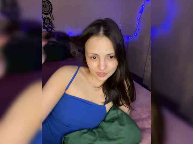 SilverSaya Live Webcam on BongaCams