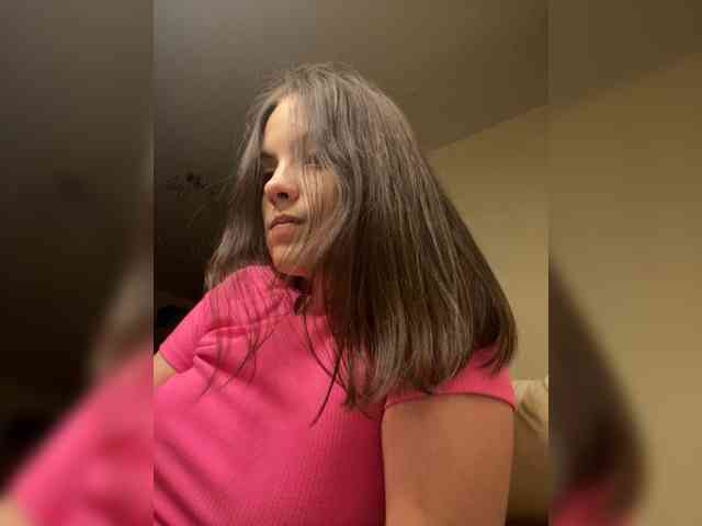 SilverSaya Live Webcam on BongaCams