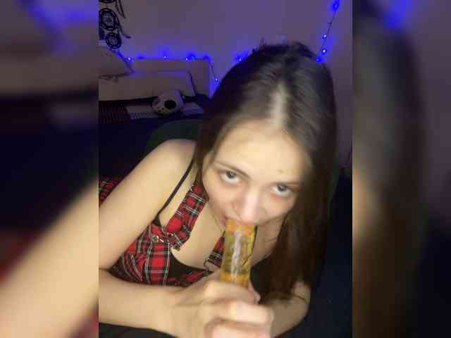 SilverSaya Live Webcam on BongaCams