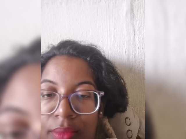 IndianBeaut's BongaCams show and profile