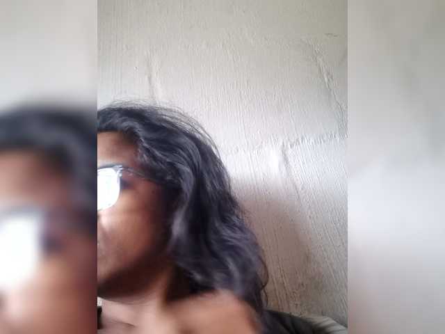 IndianBeaut's BongaCams show and profile