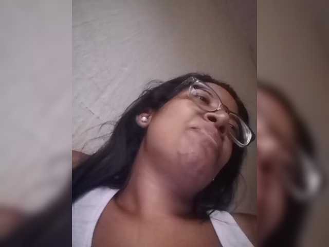 IndianBeaut's BongaCams show and profile