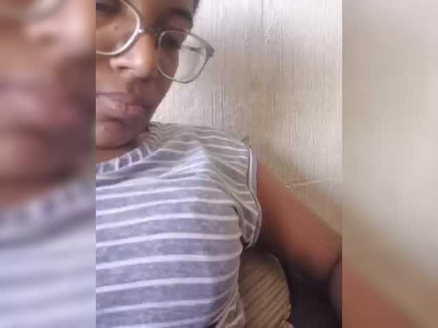 IndianBeaut's BongaCams show and profile